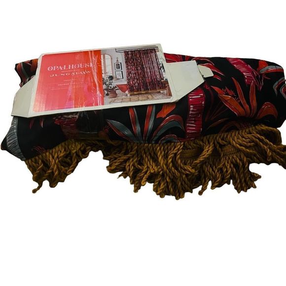 Palm on Blake Street Shower Curtain Black
Opalhouse' designed with Jungalow - Picture 7 of 8